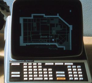 Minitel für das Pilotprojekt in Saint-Malo, noch mit alphabetischerTastatur